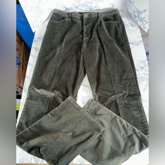 Eddie Bauer NWT Olive Green Corduroy Pants 16T Tall  High Waist  35 In Inseam - Picture 1 of 8